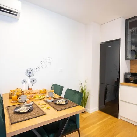 Two Bedroom Apartamento