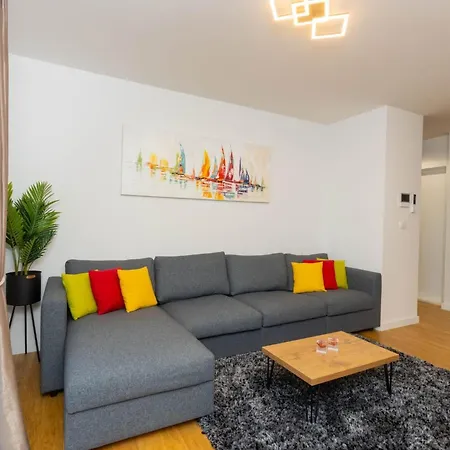 Two Bedroom سبليت